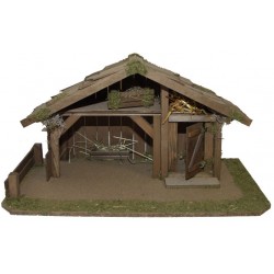 Cabane vide avec toit en...